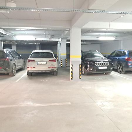 Апартаменты Аэропорт Кишинев 24&24 Экстерьер фото
